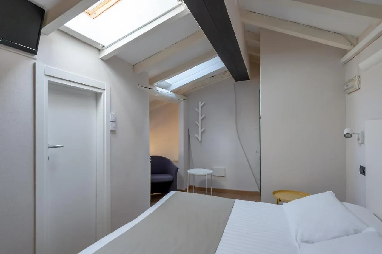 Residenza Accademia Hotel Mantova 3*,  Italy